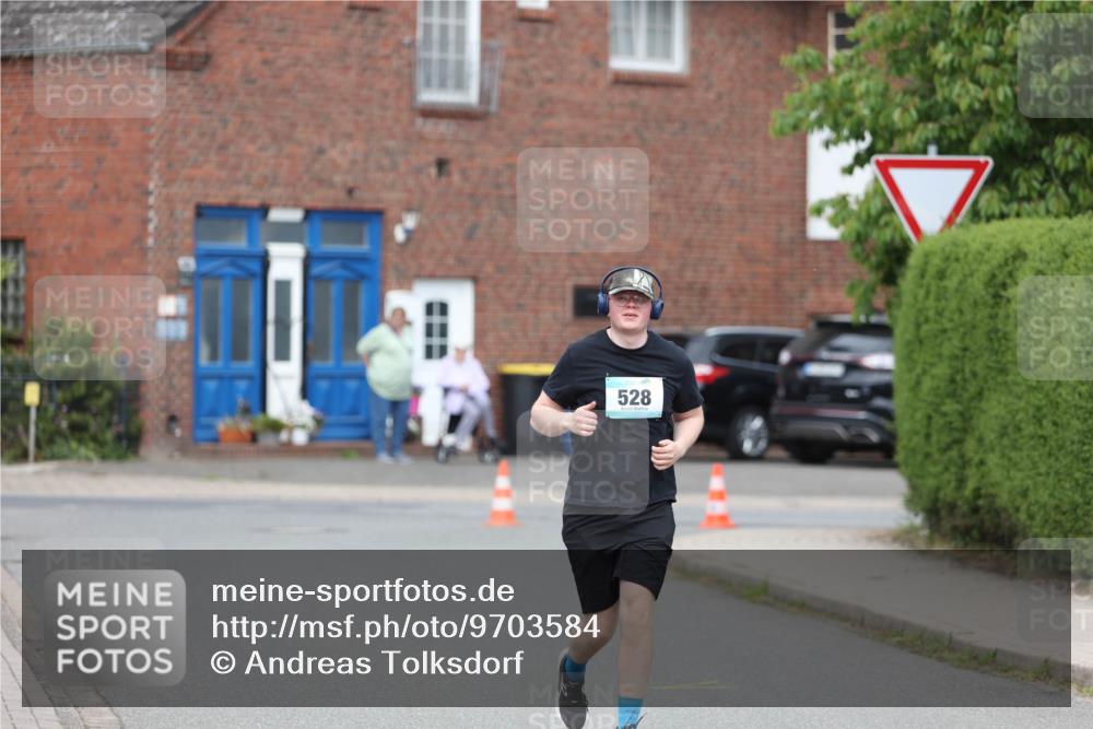 10.05.2026 - 8. Wedeler Halbmarathon Andreas Tolksdorf http://msf.ph/oto/9703584 10.05.2026 10:31:02 Laufen 528 meine-sportfotos.de