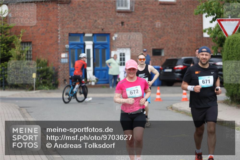 10.05.2026 - 8. Wedeler Halbmarathon Andreas Tolksdorf http://msf.ph/oto/9703627 10.05.2026 10:31:33 Laufen 672, 671, 657 meine-sportfotos.de