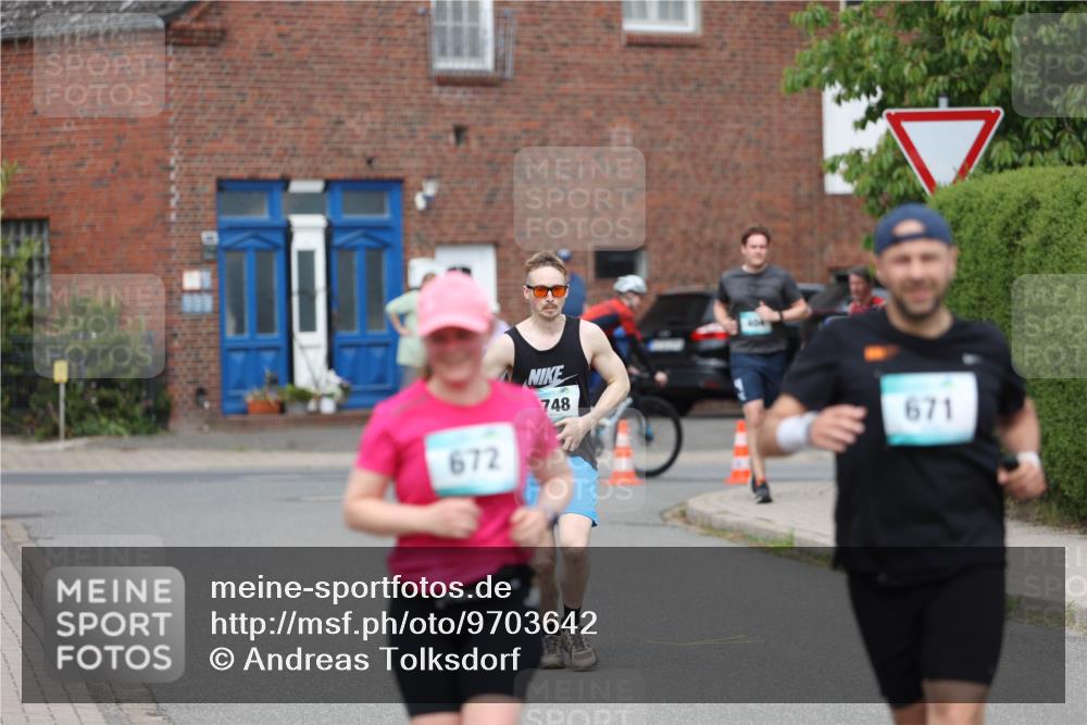 10.05.2026 - 8. Wedeler Halbmarathon Andreas Tolksdorf http://msf.ph/oto/9703642 10.05.2026 10:31:35 Laufen 672, 748, 671 meine-sportfotos.de