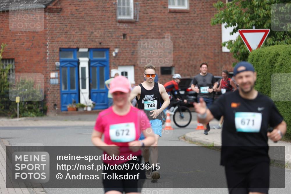 10.05.2026 - 8. Wedeler Halbmarathon Andreas Tolksdorf http://msf.ph/oto/9703645 10.05.2026 10:31:35 Laufen 672, 748, 404, 671 meine-sportfotos.de