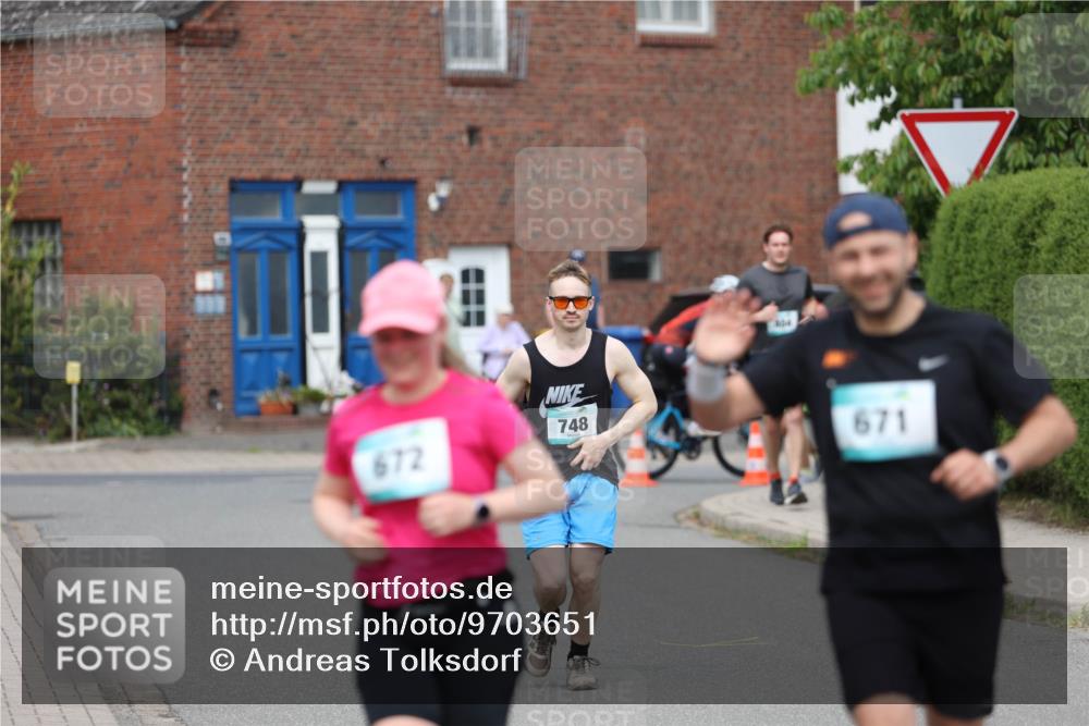 10.05.2026 - 8. Wedeler Halbmarathon Andreas Tolksdorf http://msf.ph/oto/9703651 10.05.2026 10:31:35 Laufen 672, 748, 304, 671 meine-sportfotos.de