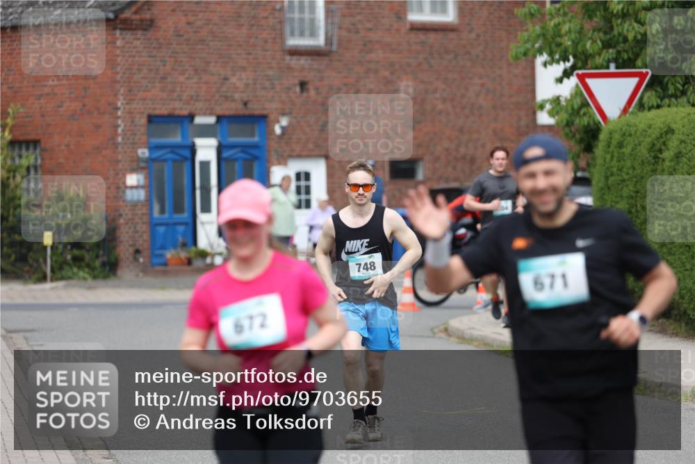 10.05.2026 - 8. Wedeler Halbmarathon Andreas Tolksdorf http://msf.ph/oto/9703655 10.05.2026 10:31:35 Laufen 672, 748, 671 meine-sportfotos.de