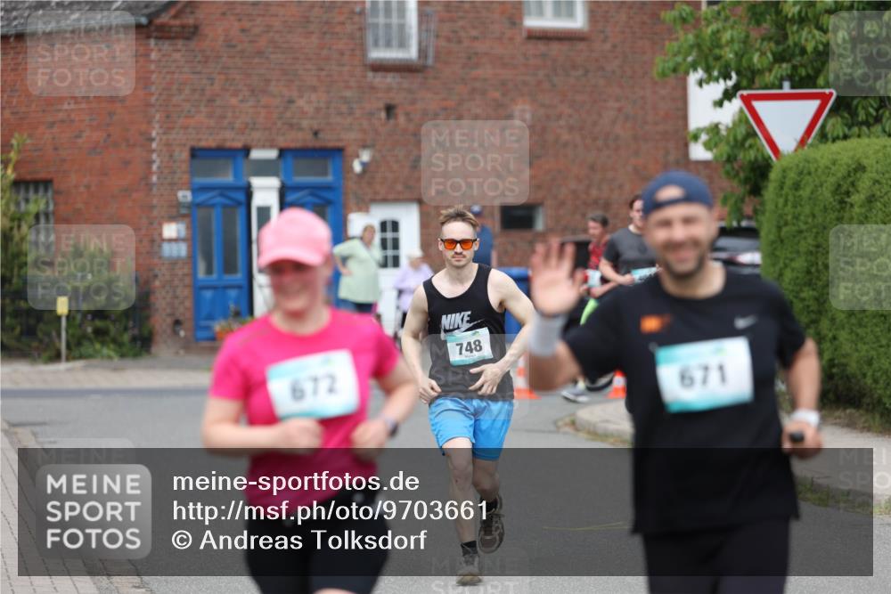 10.05.2026 - 8. Wedeler Halbmarathon Andreas Tolksdorf http://msf.ph/oto/9703661 10.05.2026 10:31:35 Laufen 672, 748, 671 meine-sportfotos.de