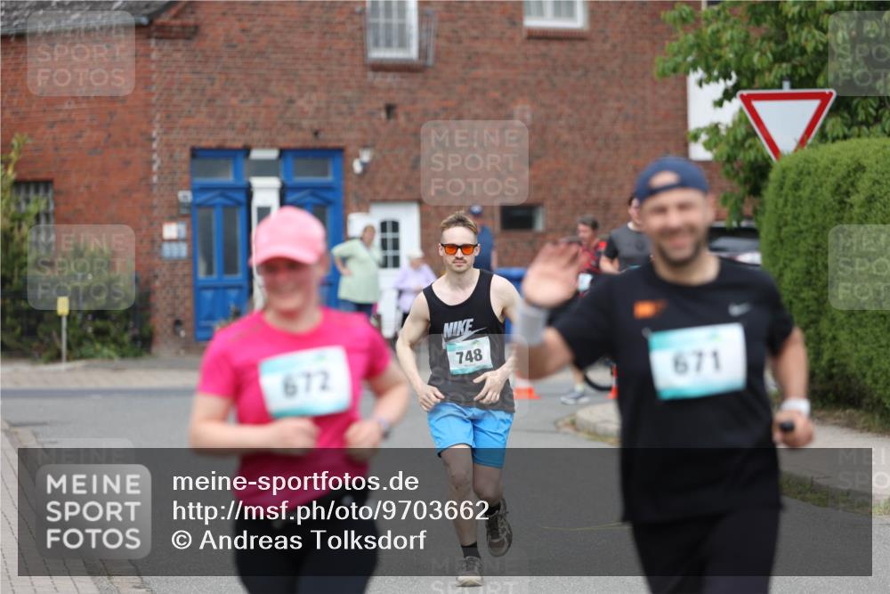 10.05.2026 - 8. Wedeler Halbmarathon Andreas Tolksdorf http://msf.ph/oto/9703662 10.05.2026 10:31:35 Laufen 672, 748, 671 meine-sportfotos.de