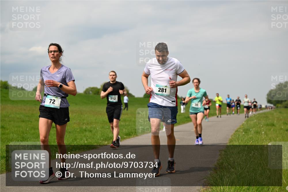10.05.2026 - 8. Wedeler Halbmarathon Dr. Thomas Lammeyer http://msf.ph/oto/9703734 10.05.2026 11:50:38 Laufen 212, 281 meine-sportfotos.de