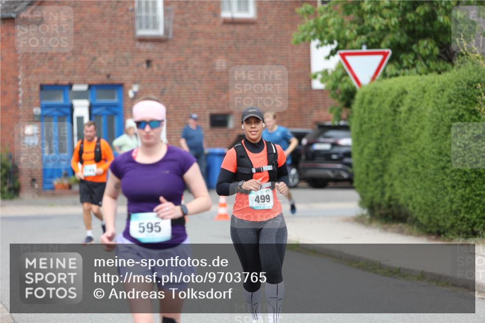 10.05.2026 - 8. Wedeler Halbmarathon Andreas Tolksdorf http://msf.ph/oto/9703765 10.05.2026 10:31:48 Laufen 595, 499 meine-sportfotos.de