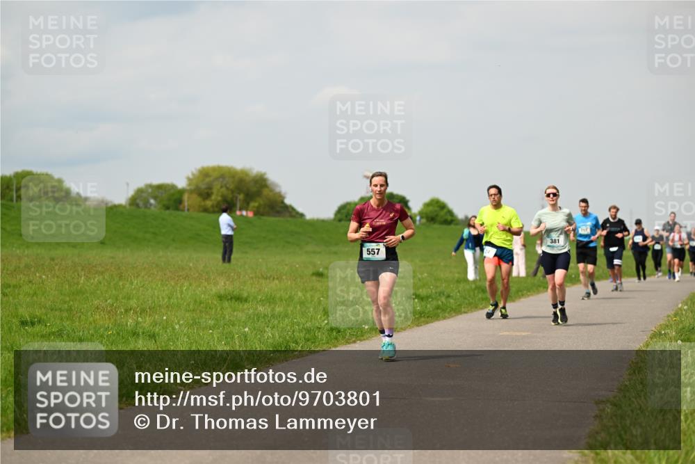 10.05.2026 - 8. Wedeler Halbmarathon Dr. Thomas Lammeyer http://msf.ph/oto/9703801 10.05.2026 11:50:44 Laufen 557, 381 meine-sportfotos.de