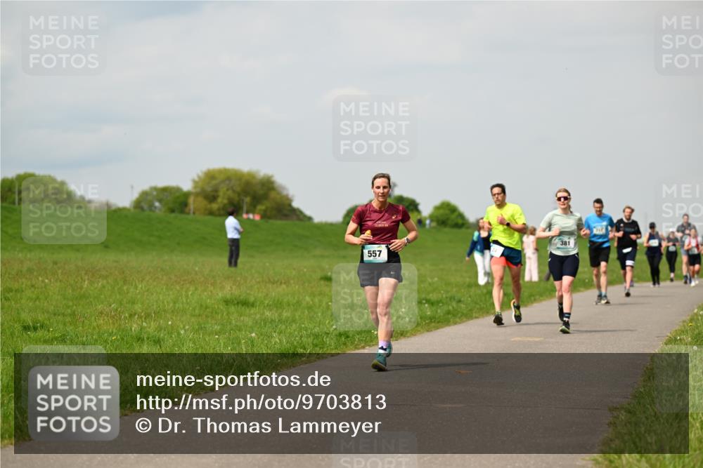 10.05.2026 - 8. Wedeler Halbmarathon Dr. Thomas Lammeyer http://msf.ph/oto/9703813 10.05.2026 11:50:44 Laufen 557, 381 meine-sportfotos.de