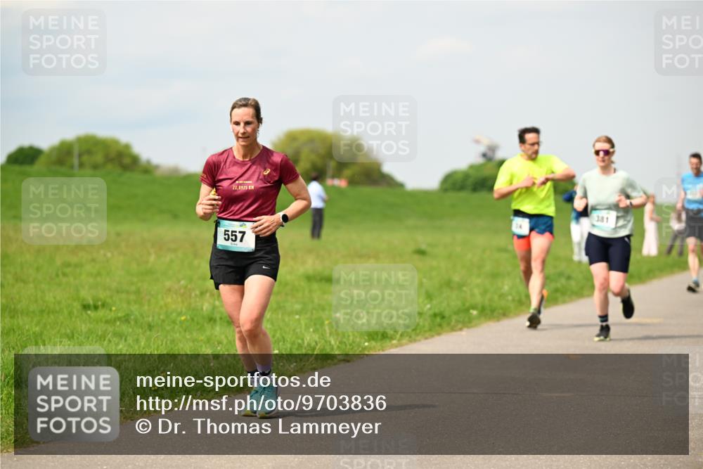 10.05.2026 - 8. Wedeler Halbmarathon Dr. Thomas Lammeyer http://msf.ph/oto/9703836 10.05.2026 11:50:46 Laufen 0975, 381, 557 meine-sportfotos.de