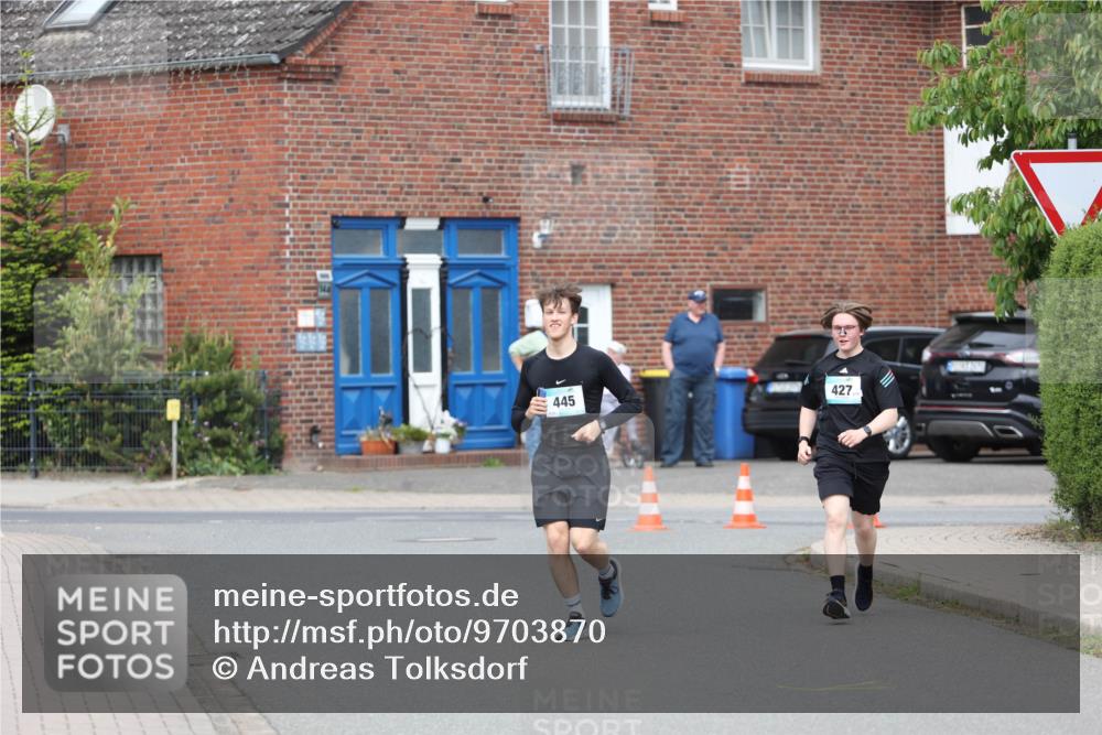 10.05.2026 - 8. Wedeler Halbmarathon Andreas Tolksdorf http://msf.ph/oto/9703870 10.05.2026 10:32:12 Laufen 445, 427 meine-sportfotos.de