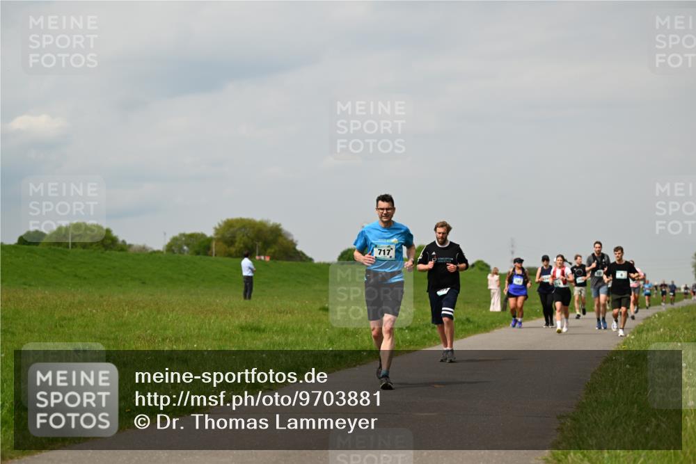 10.05.2026 - 8. Wedeler Halbmarathon Dr. Thomas Lammeyer http://msf.ph/oto/9703881 10.05.2026 11:50:52 Laufen 717 meine-sportfotos.de
