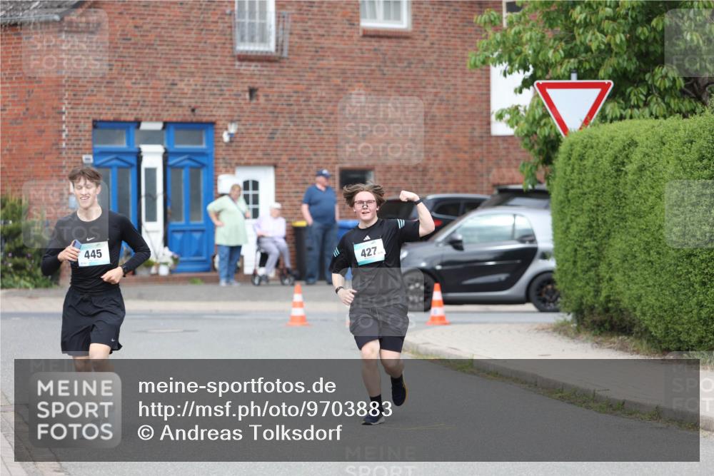 10.05.2026 - 8. Wedeler Halbmarathon Andreas Tolksdorf http://msf.ph/oto/9703883 10.05.2026 10:32:14 Laufen 445, 427 meine-sportfotos.de