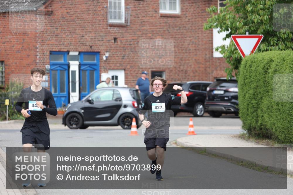 10.05.2026 - 8. Wedeler Halbmarathon Andreas Tolksdorf http://msf.ph/oto/9703899 10.05.2026 10:32:14 Laufen 44, 427 meine-sportfotos.de