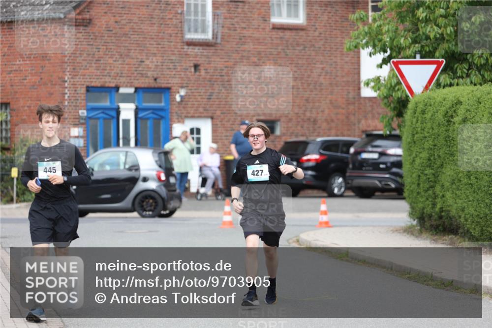 10.05.2026 - 8. Wedeler Halbmarathon Andreas Tolksdorf http://msf.ph/oto/9703905 10.05.2026 10:32:15 Laufen 445, 427 meine-sportfotos.de