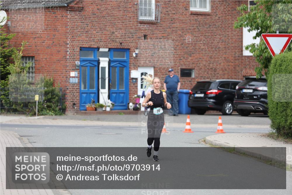 10.05.2026 - 8. Wedeler Halbmarathon Andreas Tolksdorf http://msf.ph/oto/9703914 10.05.2026 10:32:29 Laufen 70 meine-sportfotos.de