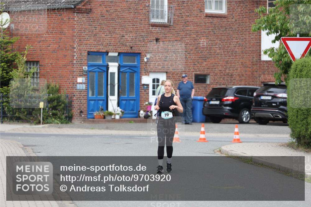 10.05.2026 - 8. Wedeler Halbmarathon Andreas Tolksdorf http://msf.ph/oto/9703920 10.05.2026 10:32:29 Laufen 70 meine-sportfotos.de