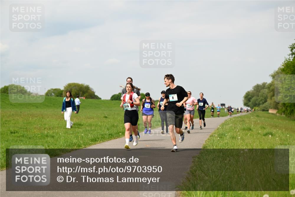 10.05.2026 - 8. Wedeler Halbmarathon Dr. Thomas Lammeyer http://msf.ph/oto/9703950 10.05.2026 11:50:58 Laufen  meine-sportfotos.de