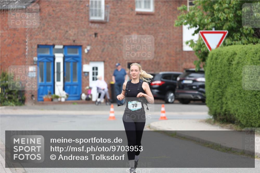 10.05.2026 - 8. Wedeler Halbmarathon Andreas Tolksdorf http://msf.ph/oto/9703953 10.05.2026 10:32:32 Laufen 70 meine-sportfotos.de