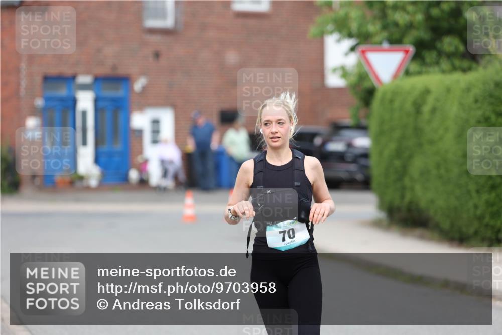 10.05.2026 - 8. Wedeler Halbmarathon Andreas Tolksdorf http://msf.ph/oto/9703958 10.05.2026 10:32:34 Laufen 70 meine-sportfotos.de