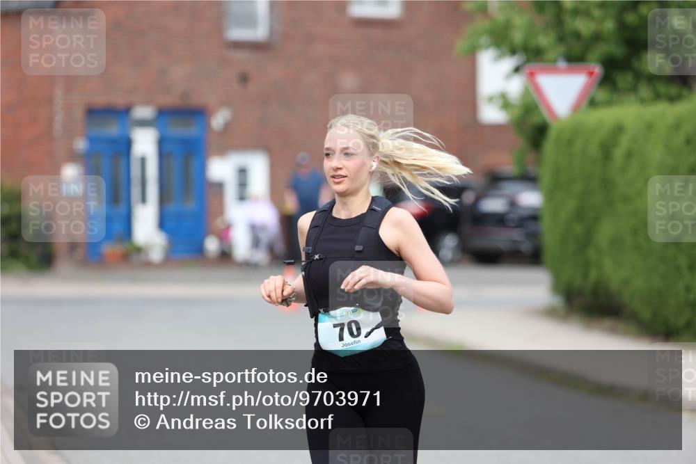 10.05.2026 - 8. Wedeler Halbmarathon Andreas Tolksdorf http://msf.ph/oto/9703971 10.05.2026 10:32:35 Laufen 70 meine-sportfotos.de