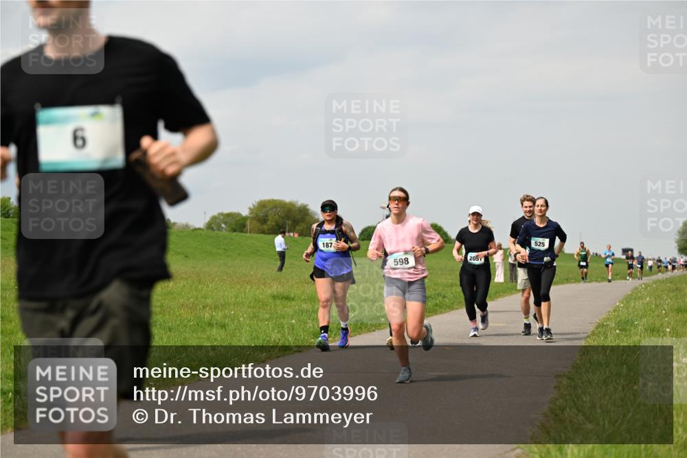 10.05.2026 - 8. Wedeler Halbmarathon Dr. Thomas Lammeyer http://msf.ph/oto/9703996 10.05.2026 11:51:02 Laufen 187, 598, 205, 525 meine-sportfotos.de