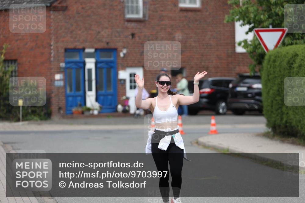 10.05.2026 - 8. Wedeler Halbmarathon Andreas Tolksdorf http://msf.ph/oto/9703997 10.05.2026 10:33:21 Laufen  meine-sportfotos.de