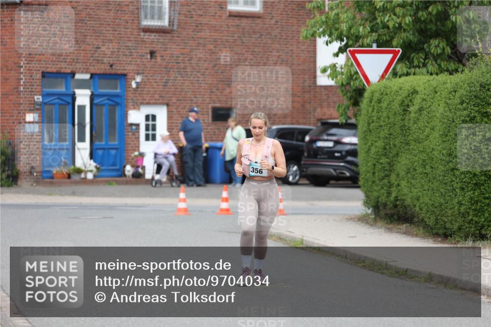 10.05.2026 - 8. Wedeler Halbmarathon Andreas Tolksdorf http://msf.ph/oto/9704034 10.05.2026 10:33:45 Laufen 356 meine-sportfotos.de