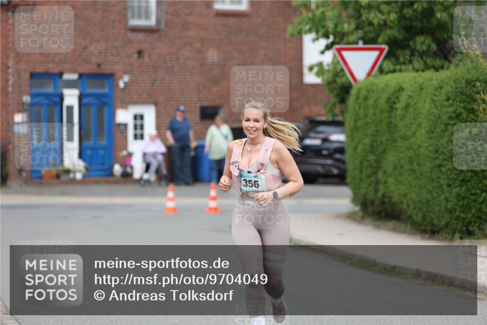10.05.2026 - 8. Wedeler Halbmarathon Andreas Tolksdorf http://msf.ph/oto/9704049 10.05.2026 10:33:48 Laufen 1, 356 meine-sportfotos.de