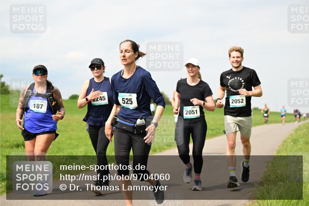 10.05.2026 - 8. Wedeler Halbmarathon Dr. Thomas Lammeyer http://msf.ph/oto/9704060 10.05.2026 11:51:07 Laufen 187, 245, 525, 2051, 2052 meine-sportfotos.de