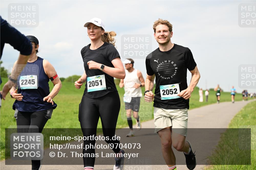 10.05.2026 - 8. Wedeler Halbmarathon Dr. Thomas Lammeyer http://msf.ph/oto/9704073 10.05.2026 11:51:08 Laufen 158, 2245, 2051, 2052 meine-sportfotos.de