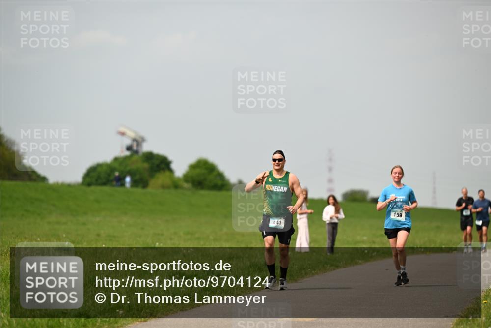 10.05.2026 - 8. Wedeler Halbmarathon Dr. Thomas Lammeyer http://msf.ph/oto/9704124 10.05.2026 11:51:13 Laufen 2018, 159, 441 meine-sportfotos.de