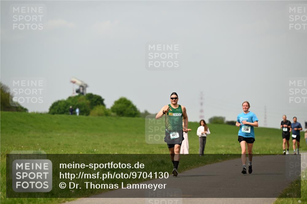 10.05.2026 - 8. Wedeler Halbmarathon Dr. Thomas Lammeyer http://msf.ph/oto/9704130 10.05.2026 11:51:13 Laufen 441, 159 meine-sportfotos.de