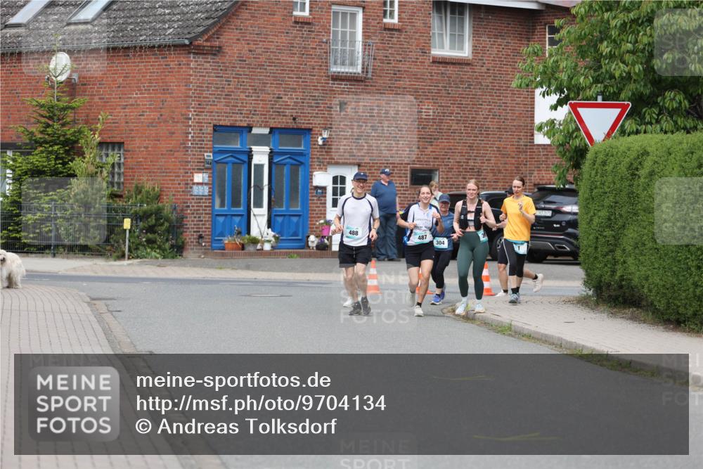10.05.2026 - 8. Wedeler Halbmarathon Andreas Tolksdorf http://msf.ph/oto/9704134 10.05.2026 10:34:19 Laufen 488, 487, 304, 2620 meine-sportfotos.de