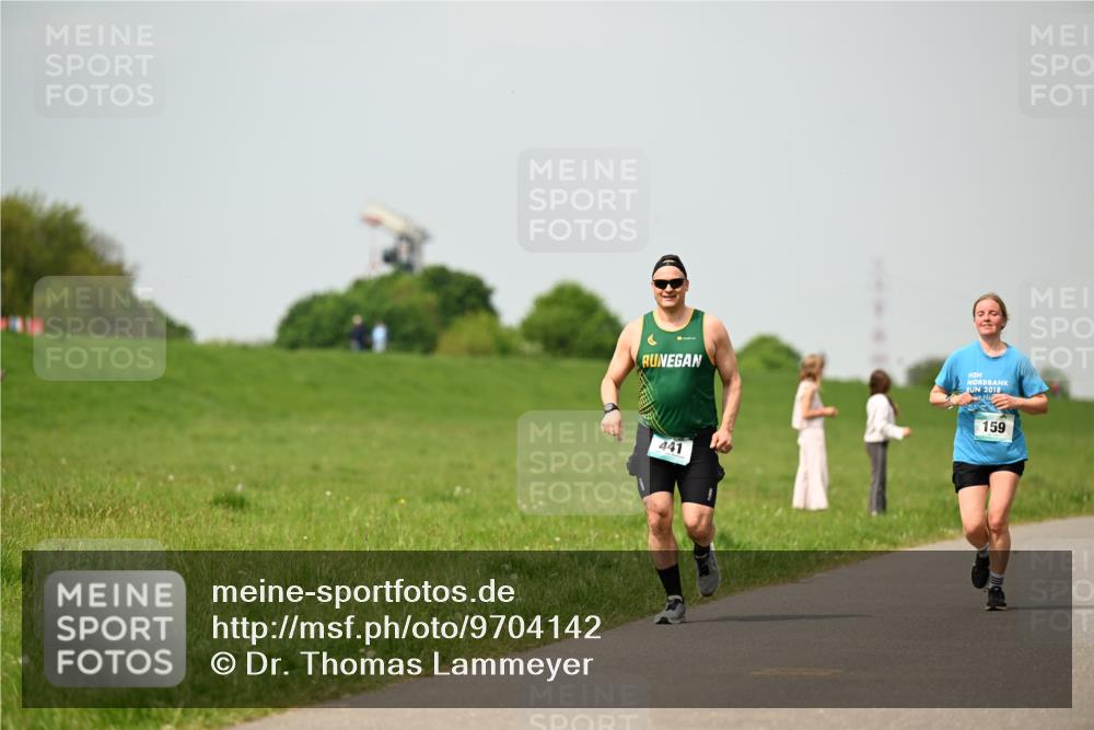 10.05.2026 - 8. Wedeler Halbmarathon Dr. Thomas Lammeyer http://msf.ph/oto/9704142 10.05.2026 11:51:14 Laufen 2018, 441, 159 meine-sportfotos.de