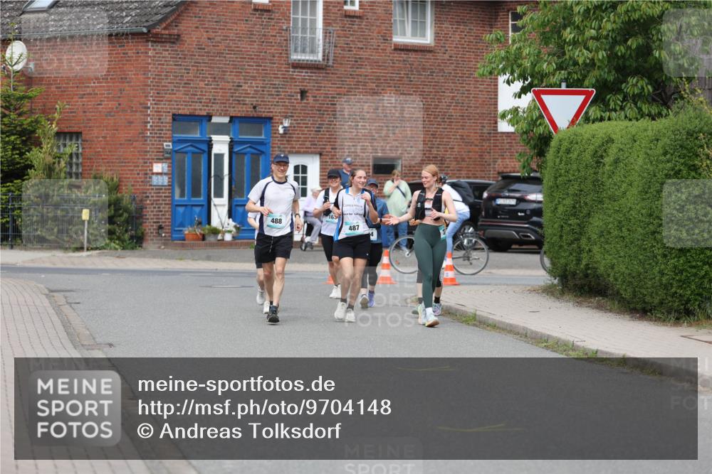 10.05.2026 - 8. Wedeler Halbmarathon Andreas Tolksdorf http://msf.ph/oto/9704148 10.05.2026 10:34:21 Laufen 488, 16, 487, 14 meine-sportfotos.de