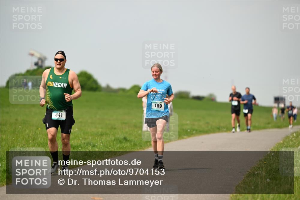 10.05.2026 - 8. Wedeler Halbmarathon Dr. Thomas Lammeyer http://msf.ph/oto/9704153 10.05.2026 11:51:16 Laufen 441, 2018, 159 meine-sportfotos.de