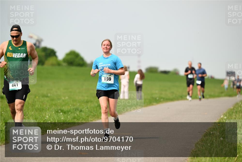 10.05.2026 - 8. Wedeler Halbmarathon Dr. Thomas Lammeyer http://msf.ph/oto/9704170 10.05.2026 11:51:17 Laufen 441, 2018, 159 meine-sportfotos.de