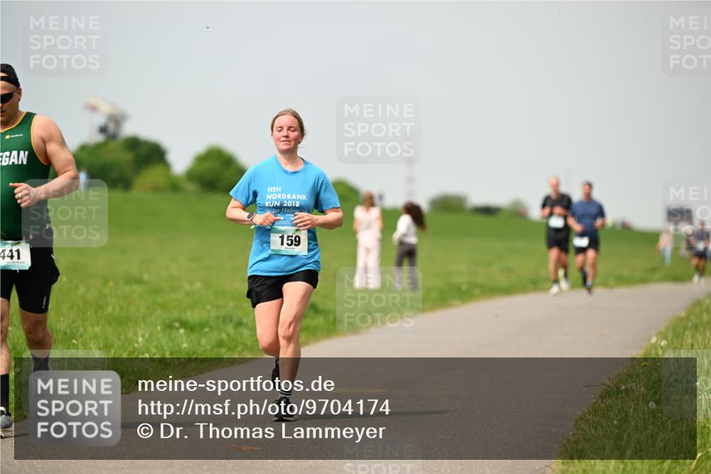 10.05.2026 - 8. Wedeler Halbmarathon Dr. Thomas Lammeyer http://msf.ph/oto/9704174 10.05.2026 11:51:18 Laufen 441, 2018, 159 meine-sportfotos.de