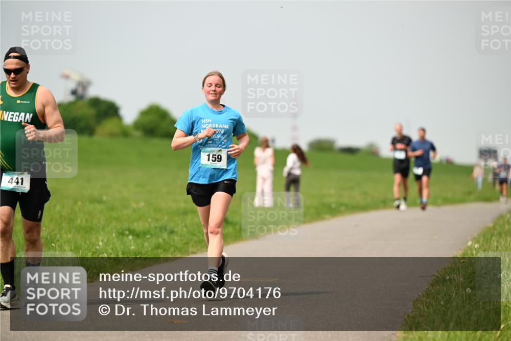 10.05.2026 - 8. Wedeler Halbmarathon Dr. Thomas Lammeyer http://msf.ph/oto/9704176 10.05.2026 11:51:18 Laufen 441, 159 meine-sportfotos.de