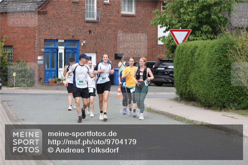 10.05.2026 - 8. Wedeler Halbmarathon Andreas Tolksdorf http://msf.ph/oto/9704179 10.05.2026 10:34:23 Laufen 163, 488, 487, 31 meine-sportfotos.de