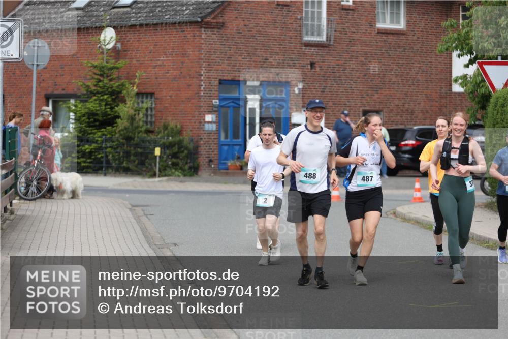 10.05.2026 - 8. Wedeler Halbmarathon Andreas Tolksdorf http://msf.ph/oto/9704192 10.05.2026 10:34:26 Laufen 2, 488, 487, 31 meine-sportfotos.de