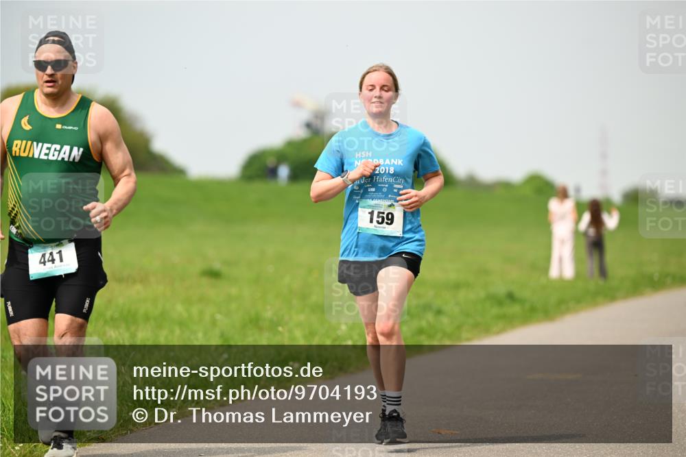 10.05.2026 - 8. Wedeler Halbmarathon Dr. Thomas Lammeyer http://msf.ph/oto/9704193 10.05.2026 11:51:19 Laufen 2018, 441, 159 meine-sportfotos.de