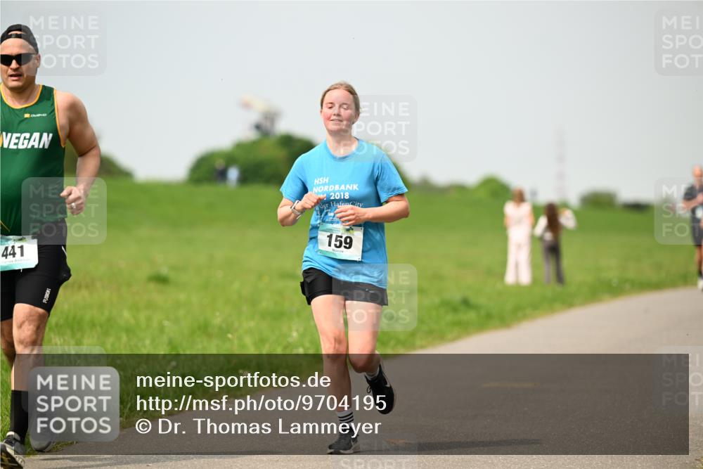 10.05.2026 - 8. Wedeler Halbmarathon Dr. Thomas Lammeyer http://msf.ph/oto/9704195 10.05.2026 11:51:19 Laufen 441, 2018, 159 meine-sportfotos.de