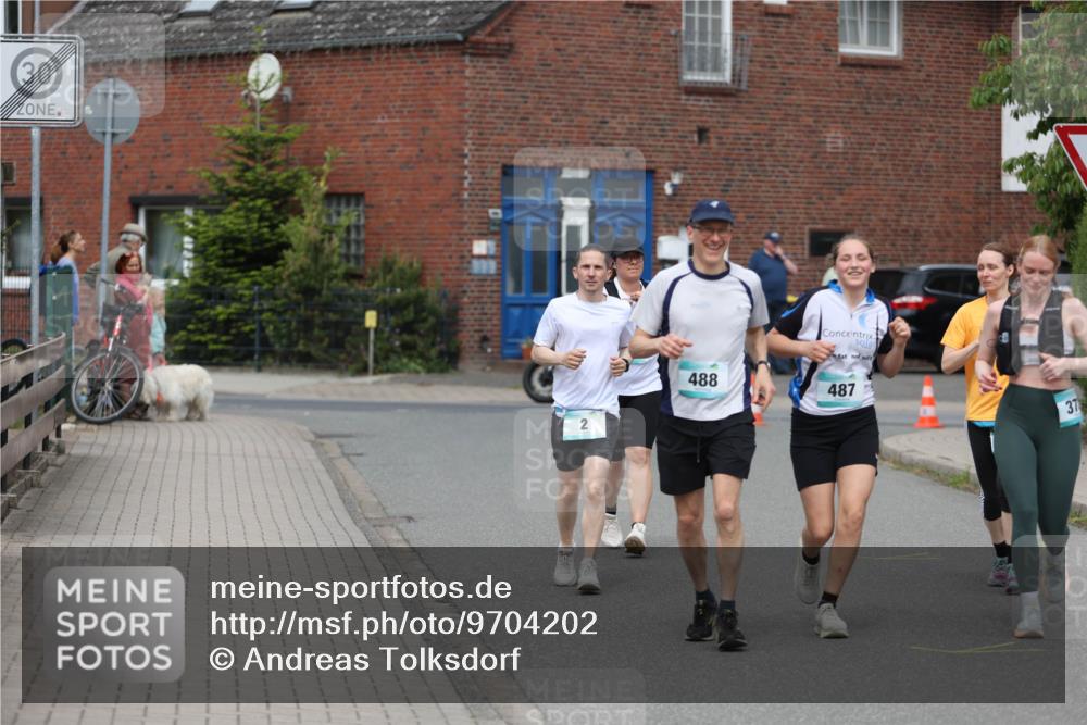 10.05.2026 - 8. Wedeler Halbmarathon Andreas Tolksdorf http://msf.ph/oto/9704202 10.05.2026 10:34:26 Laufen 2, 488, 487, 37 meine-sportfotos.de