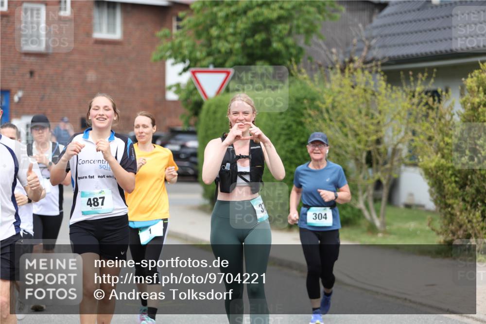 10.05.2026 - 8. Wedeler Halbmarathon Andreas Tolksdorf http://msf.ph/oto/9704221 10.05.2026 10:34:29 Laufen 487, 31, 304 meine-sportfotos.de
