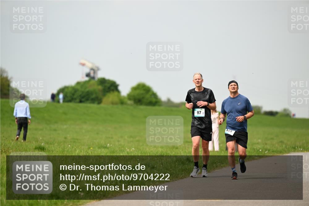 10.05.2026 - 8. Wedeler Halbmarathon Dr. Thomas Lammeyer http://msf.ph/oto/9704222 10.05.2026 11:51:27 Laufen 535 meine-sportfotos.de