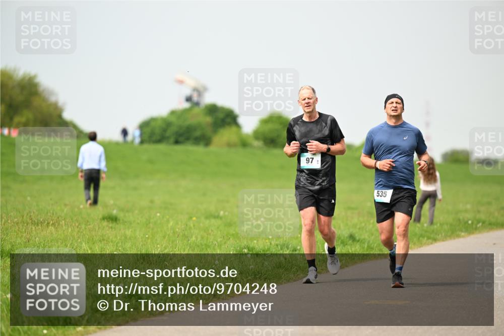 10.05.2026 - 8. Wedeler Halbmarathon Dr. Thomas Lammeyer http://msf.ph/oto/9704248 10.05.2026 11:51:29 Laufen 535 meine-sportfotos.de