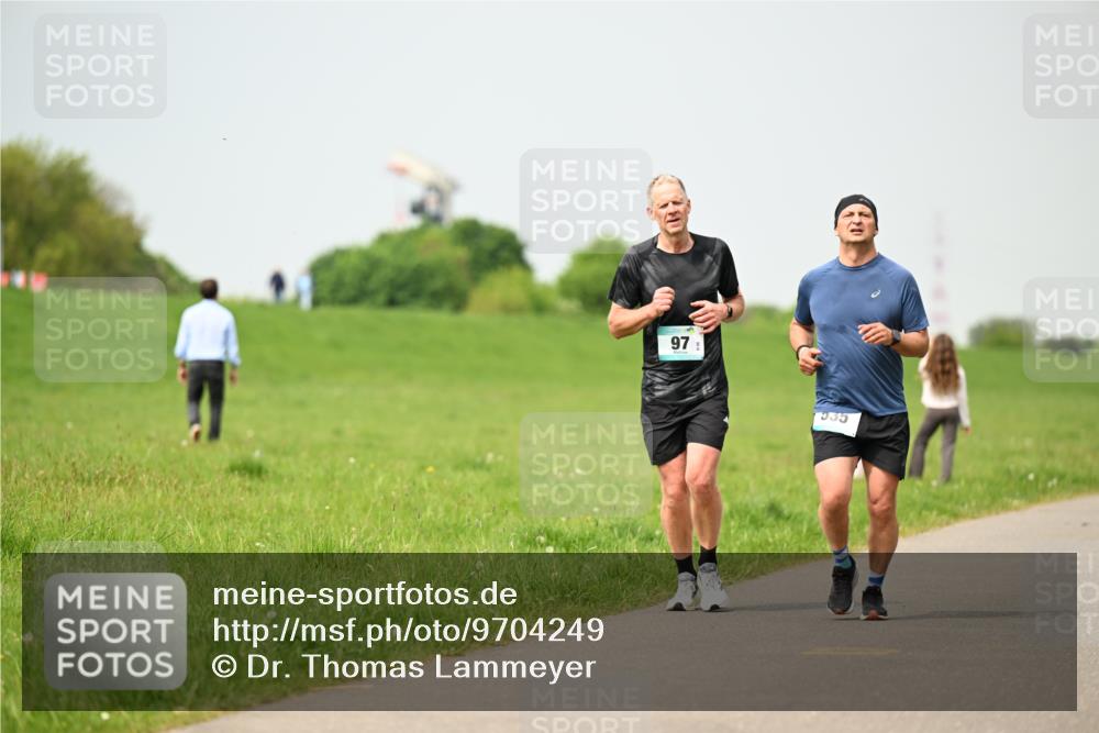 10.05.2026 - 8. Wedeler Halbmarathon Dr. Thomas Lammeyer http://msf.ph/oto/9704249 10.05.2026 11:51:29 Laufen 535 meine-sportfotos.de