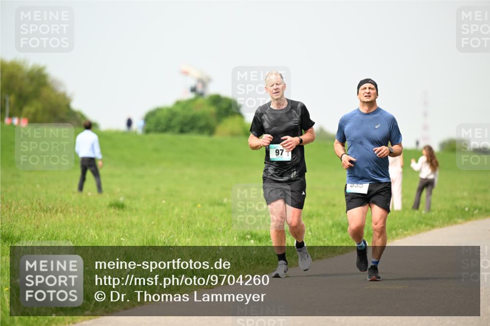 10.05.2026 - 8. Wedeler Halbmarathon Dr. Thomas Lammeyer http://msf.ph/oto/9704260 10.05.2026 11:51:30 Laufen  meine-sportfotos.de