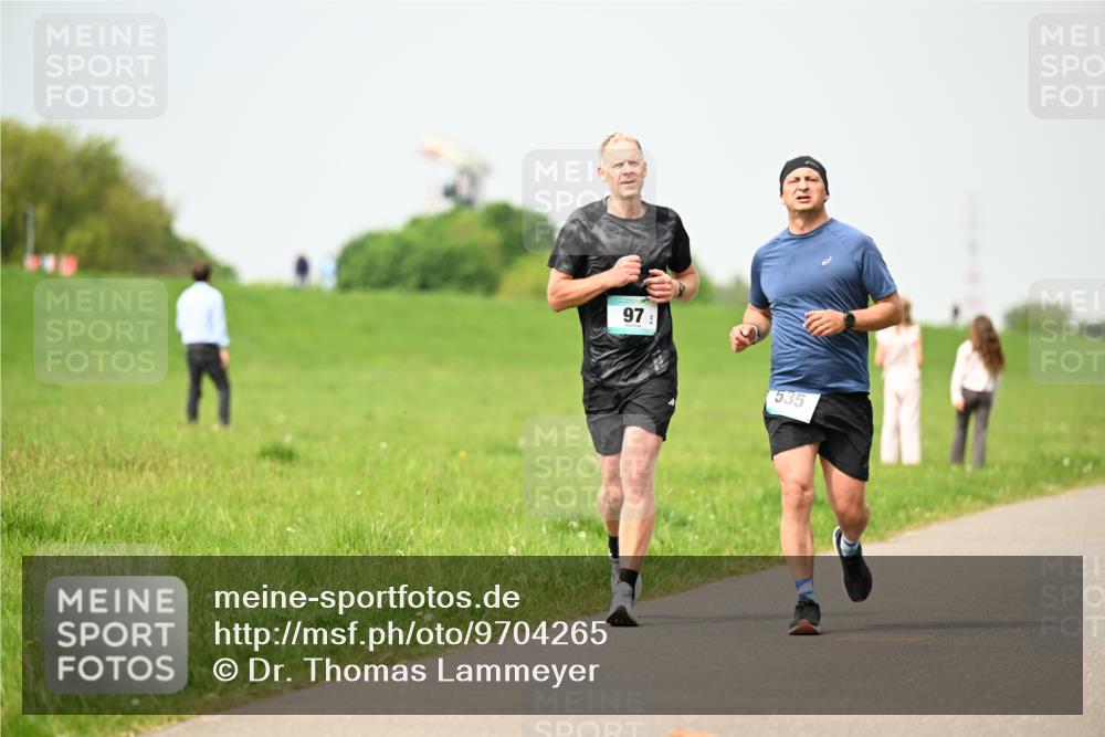 10.05.2026 - 8. Wedeler Halbmarathon Dr. Thomas Lammeyer http://msf.ph/oto/9704265 10.05.2026 11:51:30 Laufen 535 meine-sportfotos.de